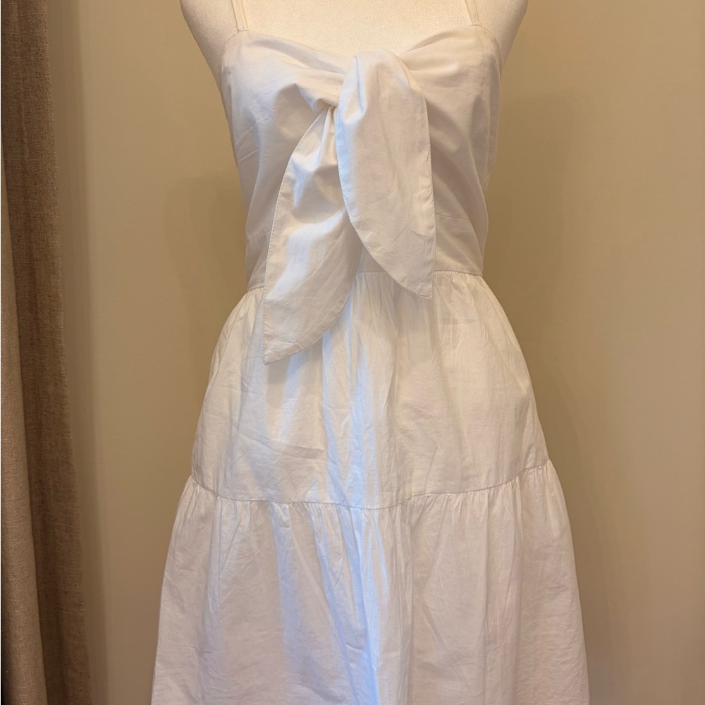 Elegant White Bow-Tie Dress